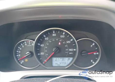 2016 Toyota Rav4 Le z USA, uszkodzony, nr VIN JTMZFREV6GD084844